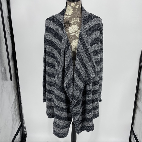 Barefoot Dreams Bamboo Chic Cardigan - Picture 1 of 4